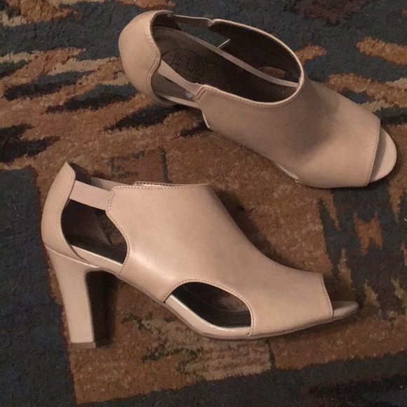 Classic Open Toe Booties - Picture 3 of 3